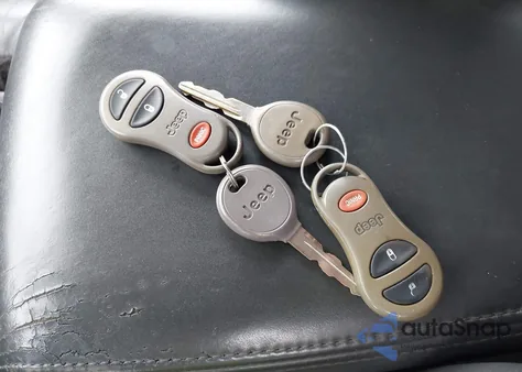 2004 Jeep Grand Cherokee Overland z USA, uszkodzony, nr VIN 1J8GW68J44C343629